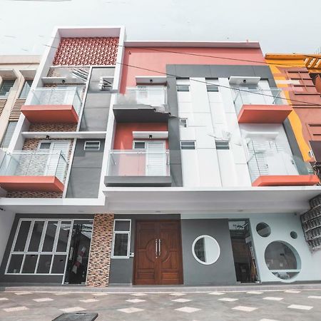 Super Oyo 1487 Residence Khoe Jakarta Exterior photo