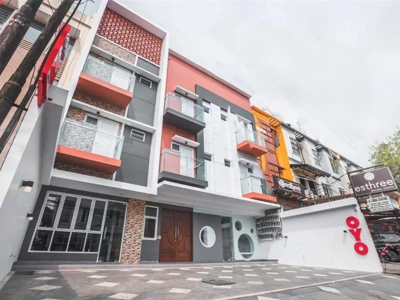 Super Oyo 1487 Residence Khoe Jakarta Exterior photo
