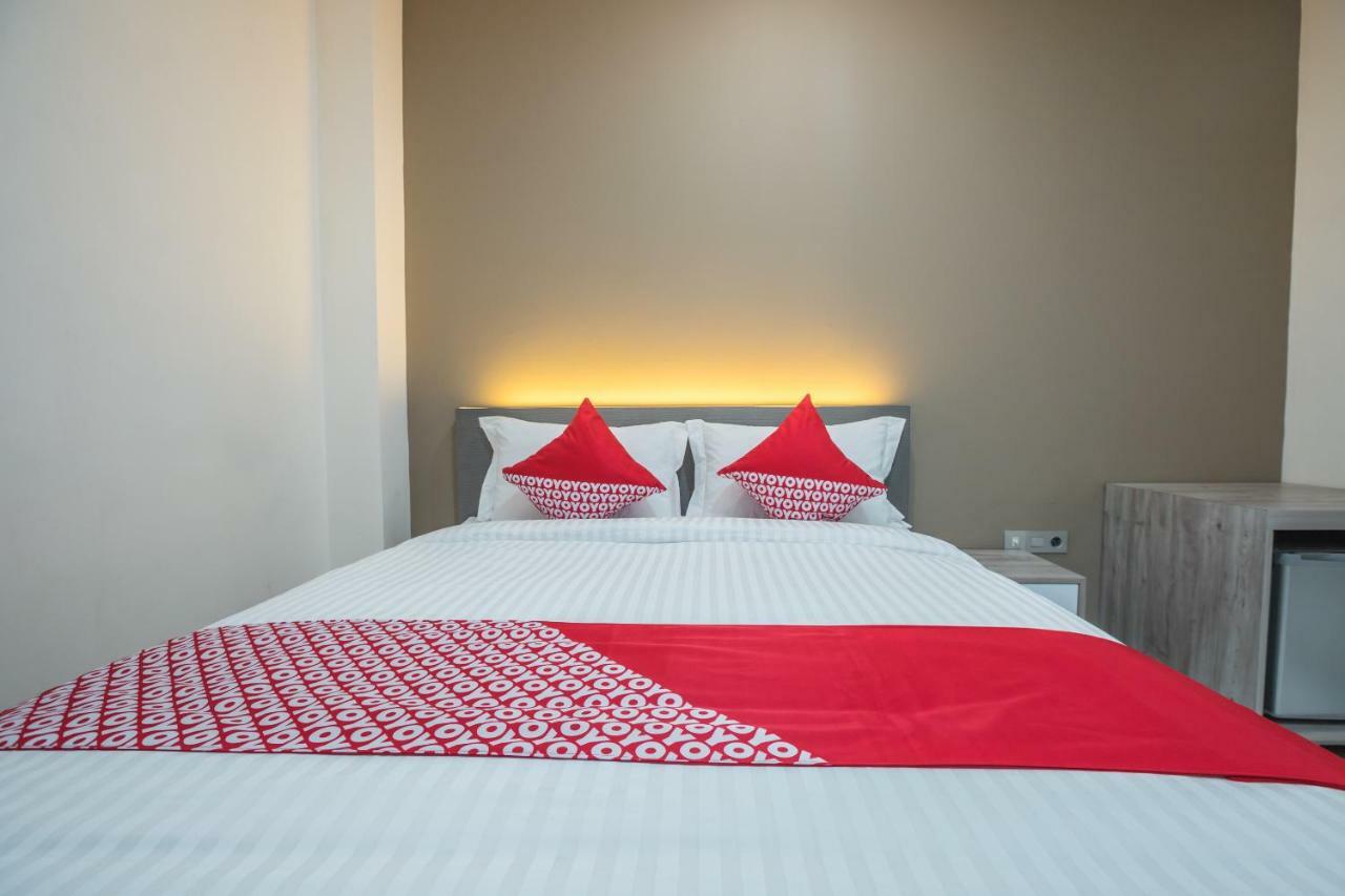 Super Oyo 1487 Residence Khoe Jakarta Exterior photo